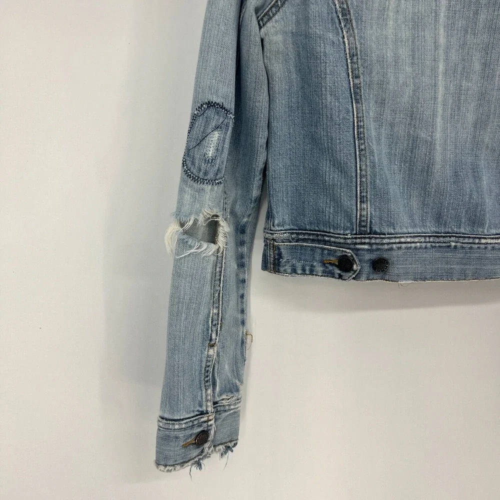 Roxy Crop Jean Jacket Womens Size M Blue Cotton Denim Distressed‎ Light Vtg Wash